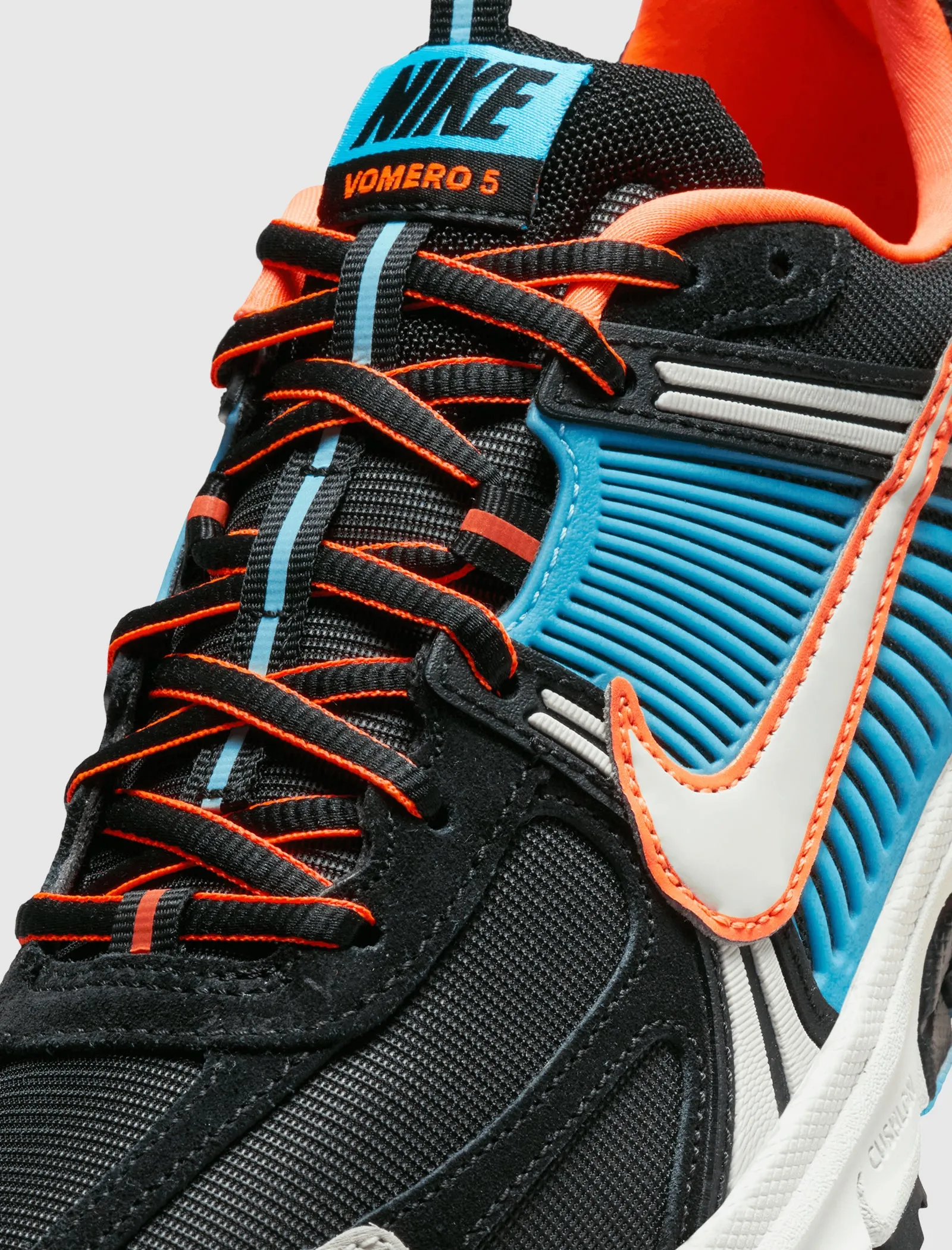 WOMEN'S NIKE ZOOM VOMERO 5  BLACK/LIGHT BONE/BLUE GAZE/TOTAL ORANGE