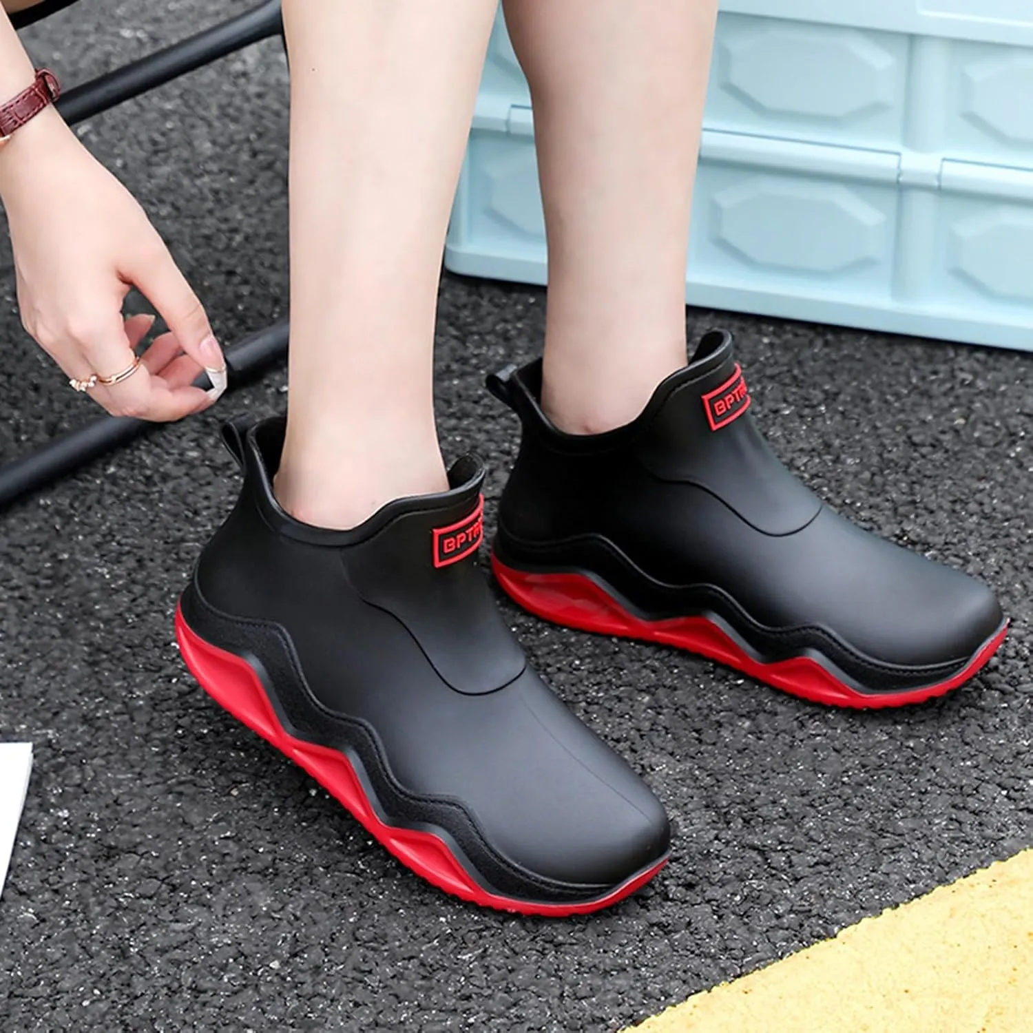 Womens Rain Boots Wide Width Slip On Barefoot Shoes Mens Rain Boots Non-Slip Rubber Waterproof Fishing Shoes