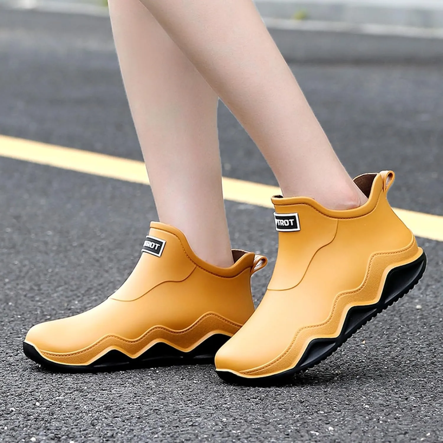 Womens Rain Boots Wide Width Slip On Barefoot Shoes Mens Rain Boots Non-Slip Rubber Waterproof Fishing Shoes