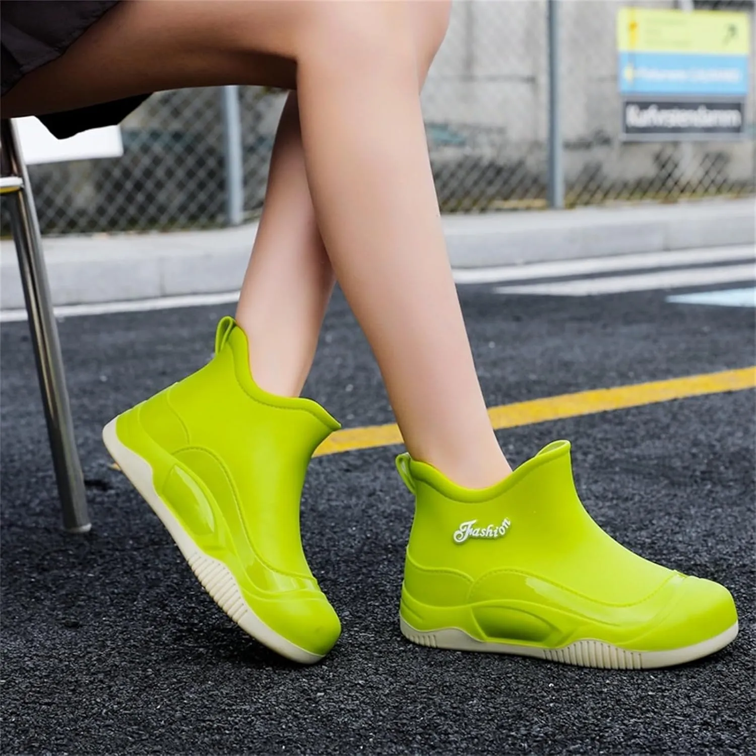 Women's Waterproof Rubber Rain Boots Non-slip Rain Boots Garden Shoes Lightweight Ankle Boots Outdoor Work Boots